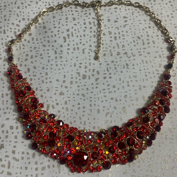 Red Rhinestones Statement Necklace and Earrings Set Fancy Gold Plated Jewelry - Picture 7 of 8